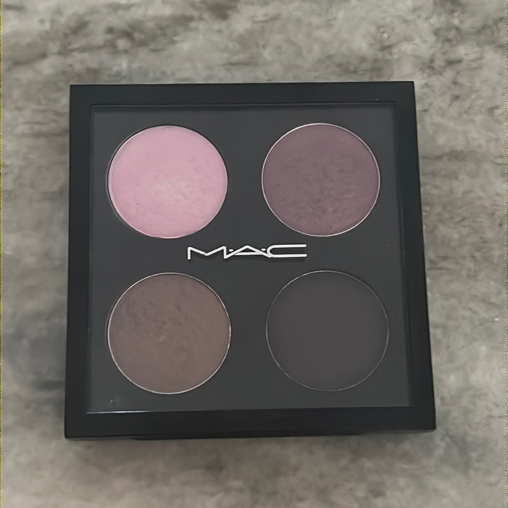 MAC Pink Freeze x 4 Eyeshadow Quad